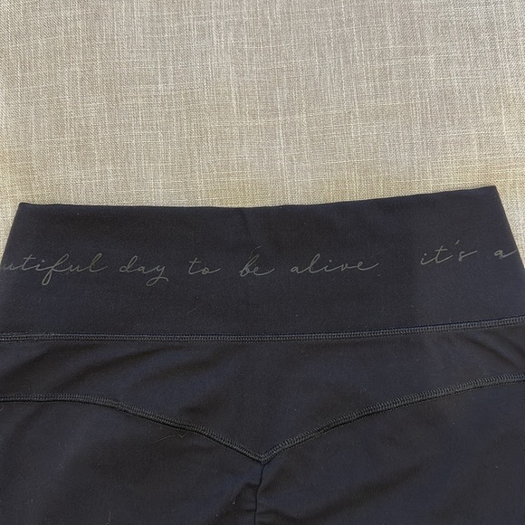 GYMSHARK Whitney Simmons shorts - Picture 4 of 8